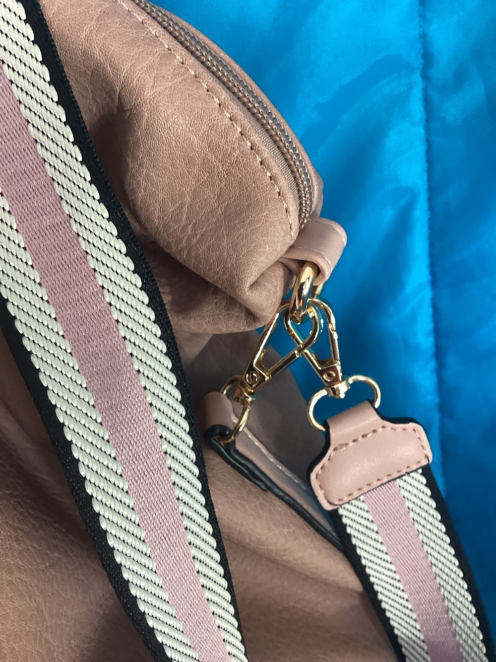 Louenhide Alexis stripe travel bag - Picture 5 of 11